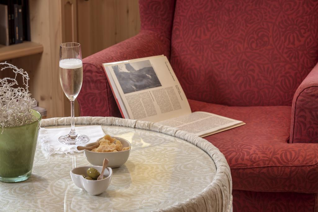 Hotel Chalet Del Sogno Мадона ди Кампильо Екстериор снимка