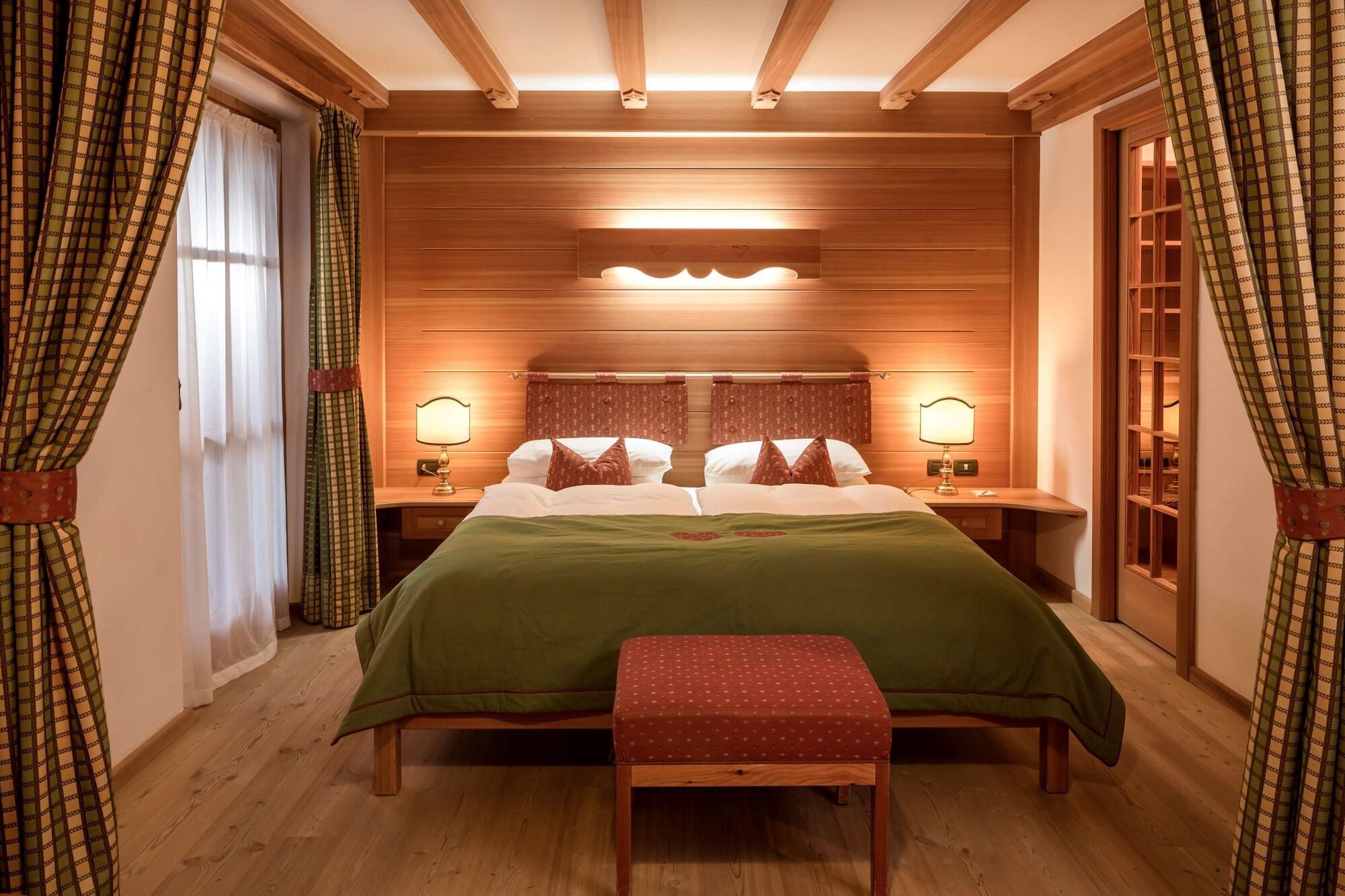 Hotel Chalet Del Sogno Мадона ди Кампильо Екстериор снимка