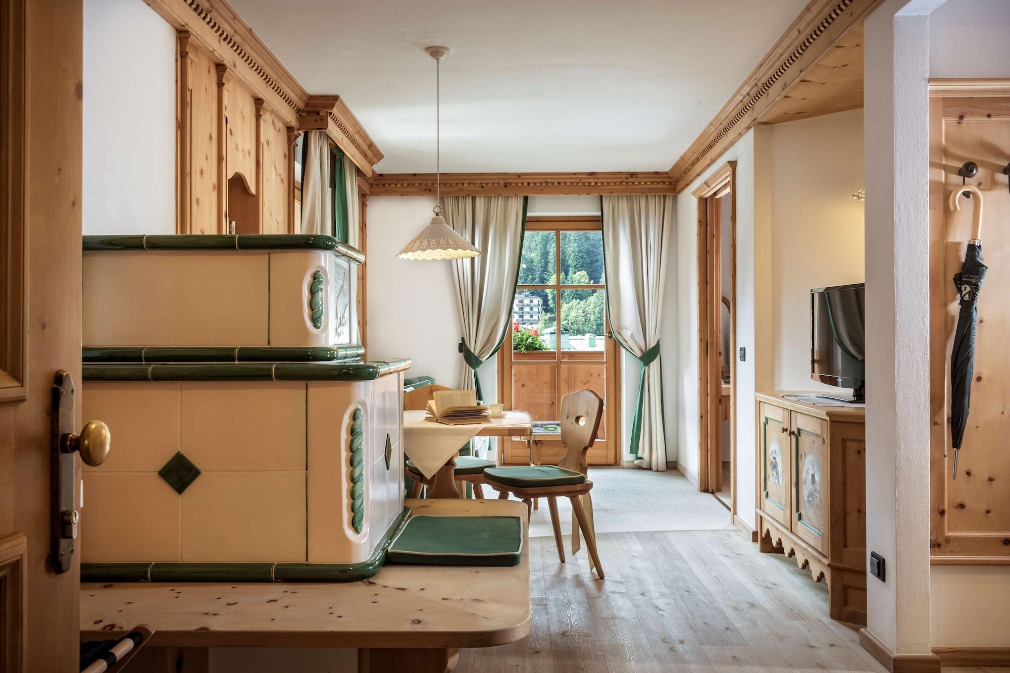 Hotel Chalet Del Sogno Мадона ди Кампильо Екстериор снимка