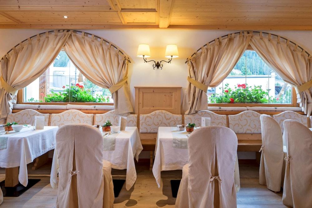 Hotel Chalet Del Sogno Мадона ди Кампильо Екстериор снимка